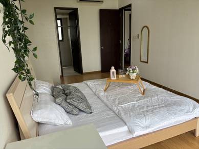 Large Master Room Bay Point Country Garden Danga Bay Available