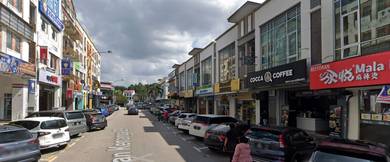 Kulai/ Maybank Same Row/ Groundfloor Shop/ for Rent (Jln Kenanga 29/4)
