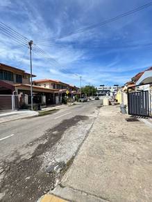Kolombong Taman Angsana | 2 storey terrace house | Extended unit