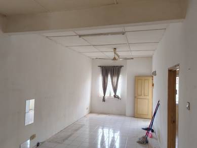 Upper Floor Townhouse Puncak Perdana U10 Jln Pulau Angsa Shah Alam