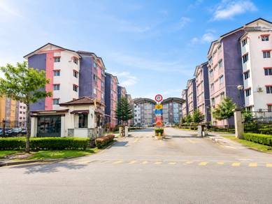 Iris Apartment (Saujana Utama)