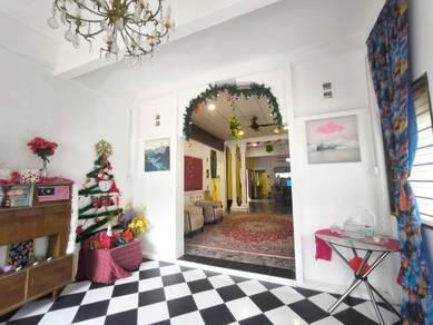 Valued Buy with 12500sf Bungalow HOuse at Georgetown,near hospital.