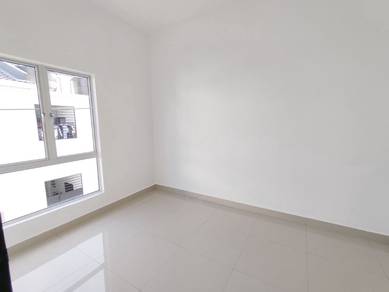 Seremban Townhouse ready to move in Freehold Guarded Luas Berbaloi