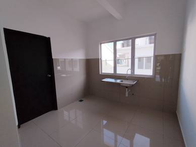 Seremban Townhouse ready to move in Freehold Guarded Luas Berbaloi