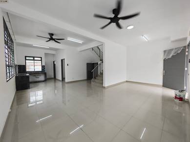 Rent /Austin Duta 4 /Brand New 2 Storey End Lot / Partial Furnished