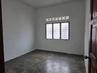 Freehold: Single Storey Corner (Shell Gate) Taman Nesa, Port Dickson