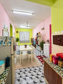 Rumah Pangsa Laman Tasik-1