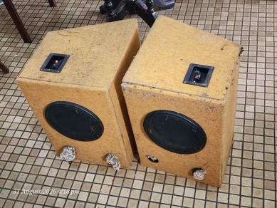 Speaker With box