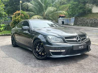 2011 Mercedes Benz C63 6.2 AMG (Coupe, 1 Owner)