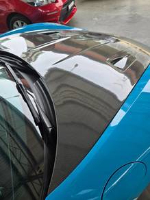 Porsche 718 carbon bonnet