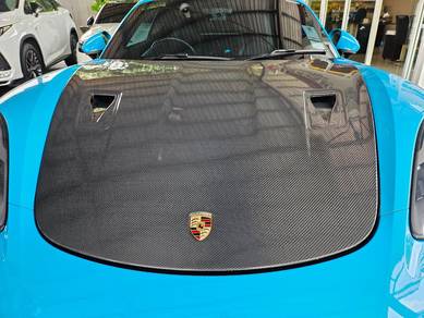 Porsche 718 carbon bonnet