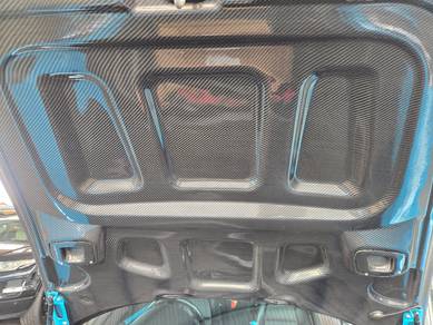 Porsche 718 carbon bonnet