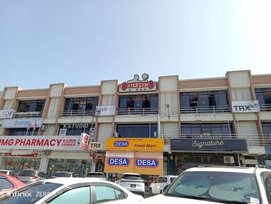 Kubota bintang shoplot at 1st floor for rent