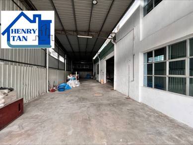 Semi-D Factory Permatang Tinggi side place full fenced 1.5 Storey Alma