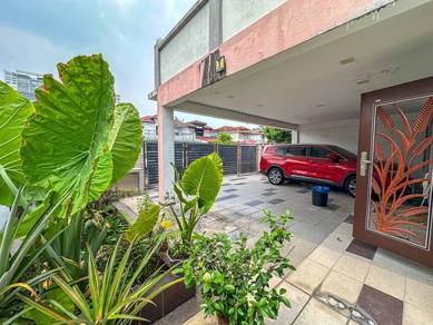 RENOVATED‼️ FREEHOLD ! 2 Storey Semi-D @ Bandar Tun Hussein Onn Cheras