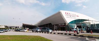 1st Home Full loan ! 2 R 2 CP @ Near KD Elmina - 5 min Subang Airport