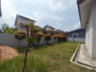 [Peaceful area, tanah luas] 2 Storey Bungalow Taman Belimbing, Melaka