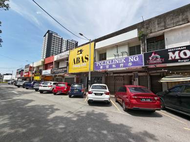 Taman Ciku Facing Main Road