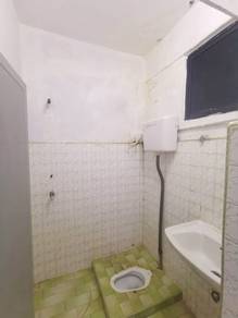 Full Loan ,Taman Ungku Tun Aminah ,Tuta Flat ,Ground Floor ,2 Bed