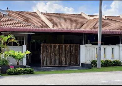 UNTUK DIJUAL MURAH - Teres Setingkat -Depan Padang Luas