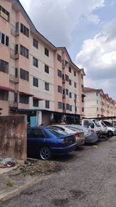 Rumah Pangsa College Heights Pajam