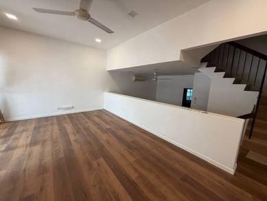(newly Refurbished) 2 Storey Terrace At Island Glades