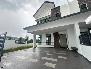 Cordelia Garden Semi-Detached House For Sale