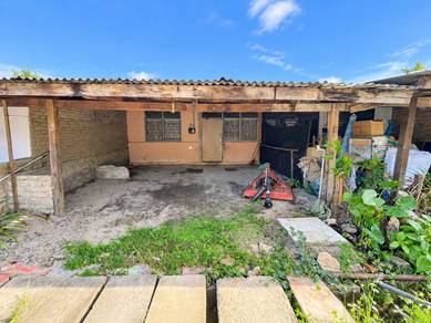 Rumah Teres Satu Tingkat Di Pekan Kuala Berang, Hulu Terengganu