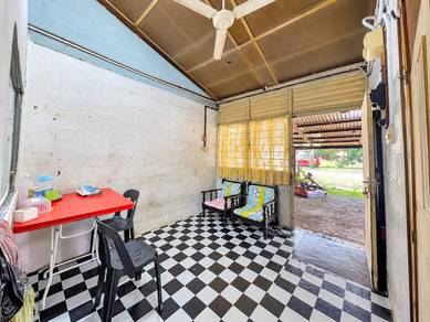 Rumah Teres Satu Tingkat Di Pekan Kuala Berang, Hulu Terengganu