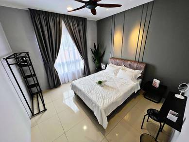FULLY FURNISHED 3 ROOMS UNIT ( Homestay Condition )