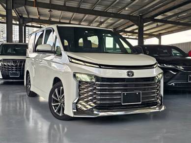 RECON 2023 Toyota VOXY SZ 20k KM Power boot