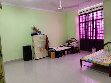 bilik master share perempuan seksyen 4