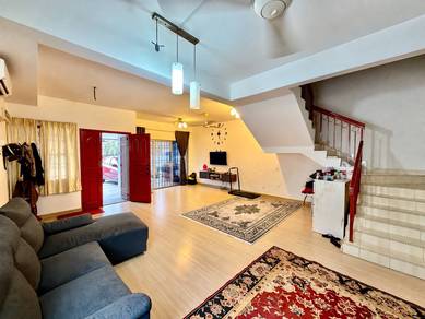 FACING OPEN&RENOVATED EXTENDED KITHCEN@ End Lot Bandar Bukit Puchong