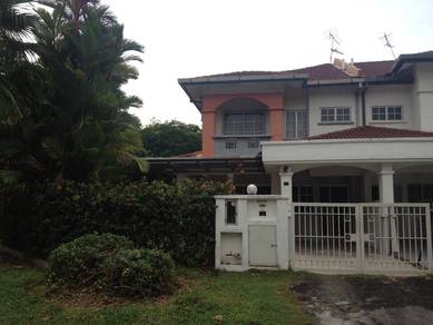 Jalan Anggerik Aranda – Spacious 4-Bedroom 2-Storey House in