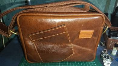 beg kulit leather