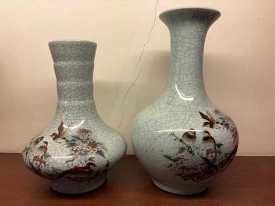 Motif Designed Vase for Couple