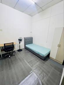 Rent Room - Klang parade