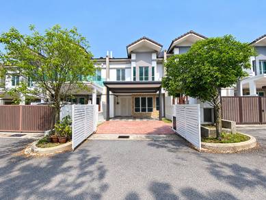 [Facing Open] Double Storey Jalan Suakasih Bandar Tun Hussein Onn