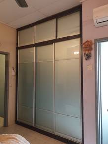 New Paint Renovated 2-storey Landed @ Sp 6 Property Near Mahsa