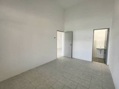 Teres Taman Rendang Makmur Belakang SMK Peramu Jaya Tanah (2040SQFT )
