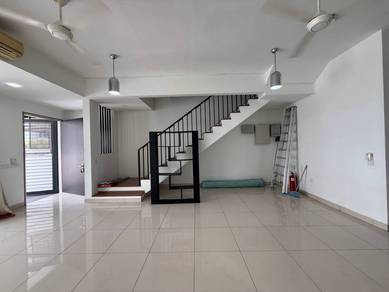 FLEXIBLE DEPO Double Storey Terrace Elmina Green 1 Sek U17 Shah Alam