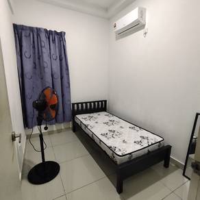 Taman Mas small room for rent 