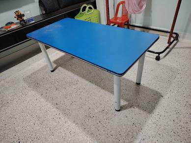 set meja kanak-kanak 