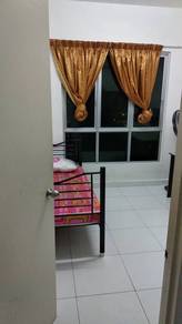 Middle Room at Elite Height