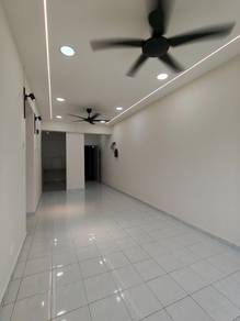 Tampoi Indah Apartment, 3Bed Level 3 Full Loan Cover all Fee Have Lift