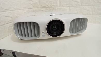 Epson PowerLite Home Cinema 3010 projector