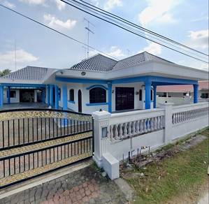 Rumah Banglo Luas 4 Bilik untuk Disewa – Parit Yaani, Batu Pahat