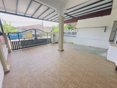 TAMAN DESA KULAI JALAN DESA - SINGLE STOREY  - GOOD CONDTIOn