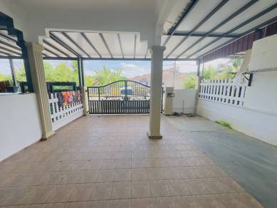 TAMAN DESA KULAI JALAN DESA - SINGLE STOREY  - GOOD CONDTIOn