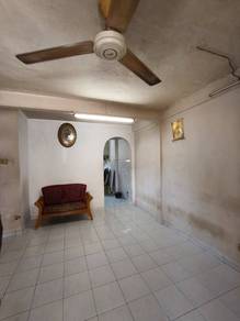 Single storey Jalan kenaga Dengkil jaya Selangor